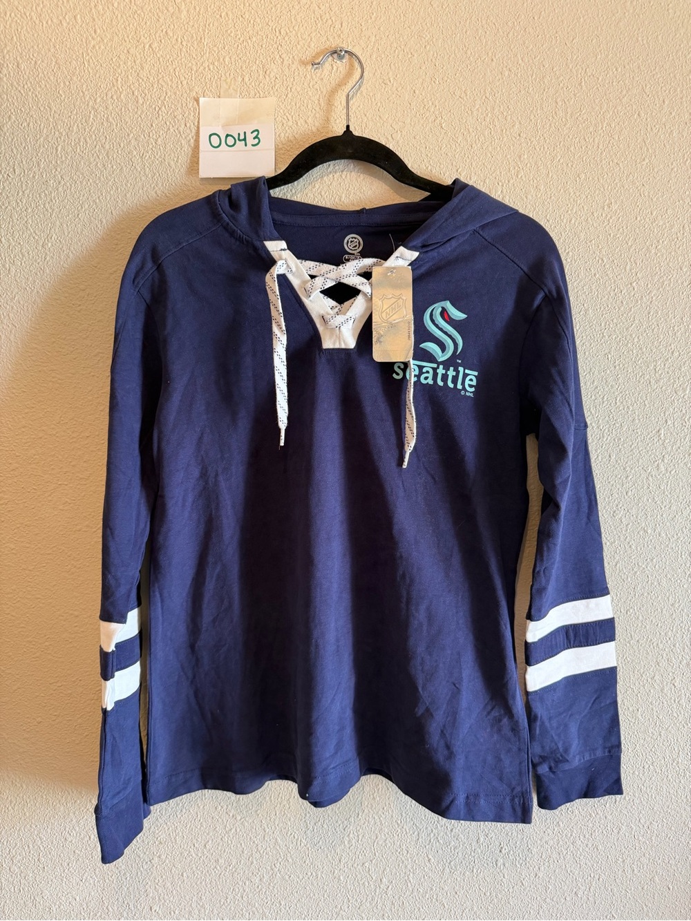 NWT Seattle Kraken NHL Lace-Up Hooded Long Sleeve Top – Size S
